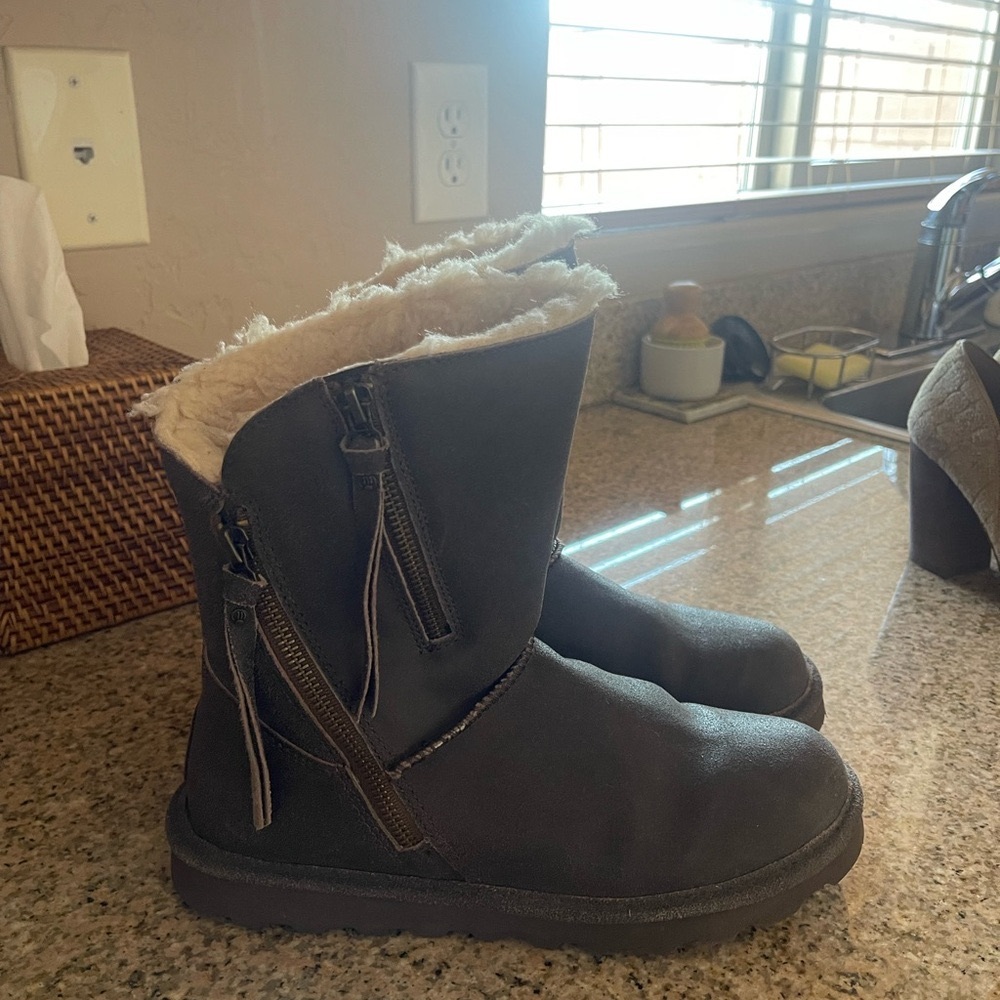 Womens BearPaw Distressed Mimi Chestnut Boots